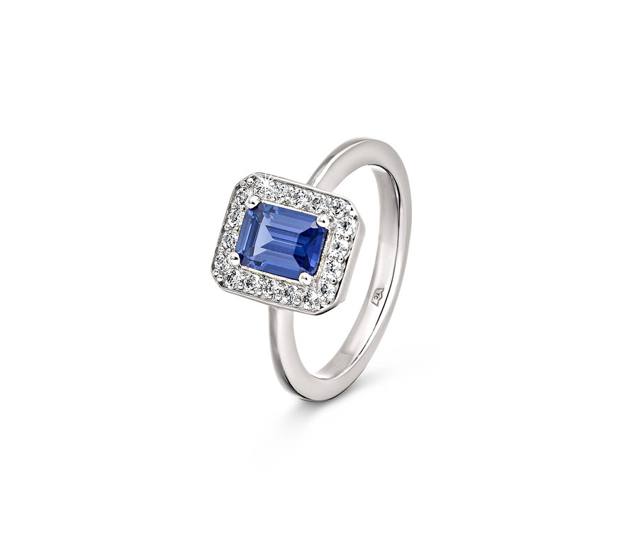 Detailansicht eines 925 Silber Rings Royal Blue.
