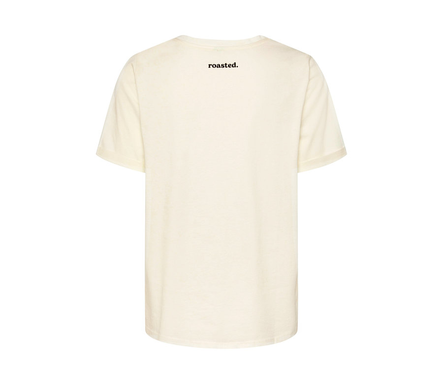 Elfenbeinfarbenes T-Shirt mit "roasted"-Schriftzug im oberen Rückenbereich.