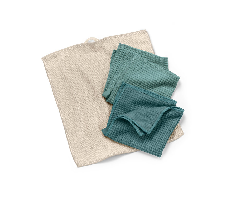 Zwei gefaltete und ein ungefaltetes 3 Universal-Reinigungstücher.