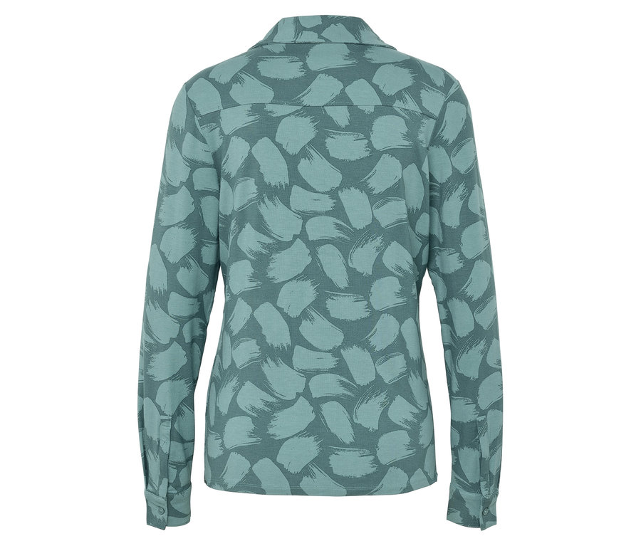 Rückansicht eines hellblauen, langärmeligen Hemdes mit Pinselstrichmuster.