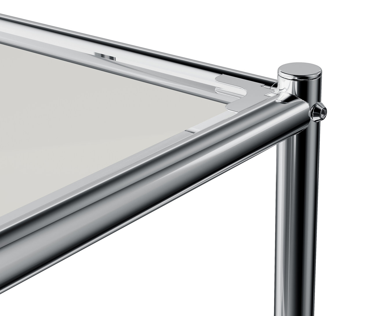 Detailaufnahme einer Ecke eines Metallregals mit verchromtem Rahmen und Glasplatte.