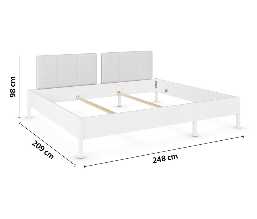 Weißes Bettgestell mit zwei hellgrauen Kopfteilen, Abmessungen sind 248 cm x 209 cm und 98 cm hoch.