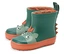 Grüne Gummistiefel mit orangefarbener Sohle und Dinosaurier-Design stehen nebeneinander.