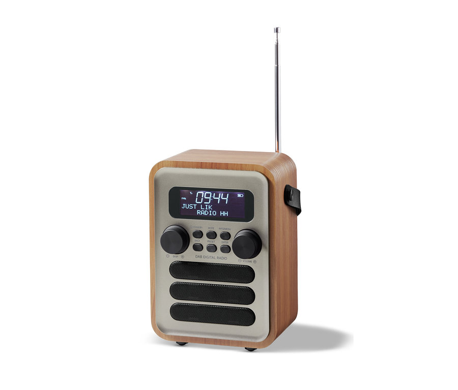 Ein DAB+ Digitalradio mit Holzrahmen und Antenne.