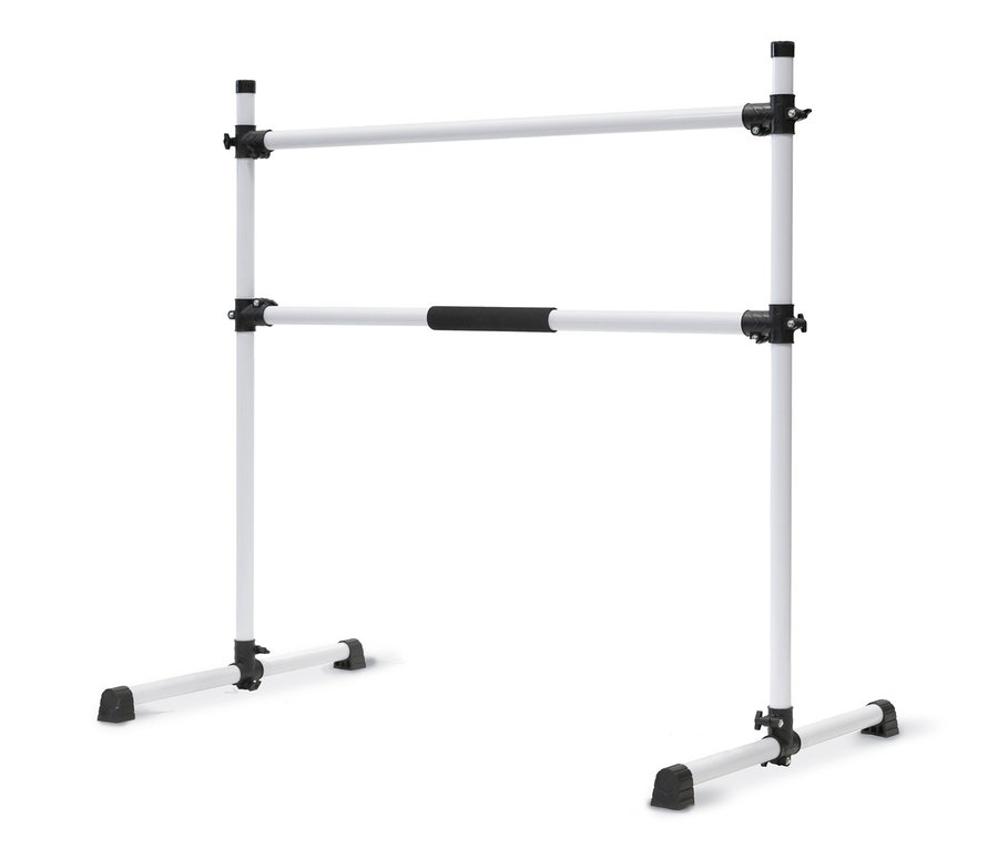 Ballettstange, ca. 120 cm auf weißem Hintergrund.