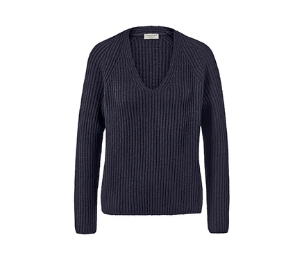 Dunkelblauer Grobstrick-Pullover mit Wolle und V-Ausschnitt.
