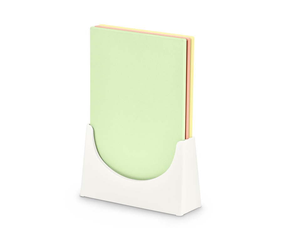 Ein Halter mit 3 Schneidebrettern in den Farben Grün, Rosa und Gelb.