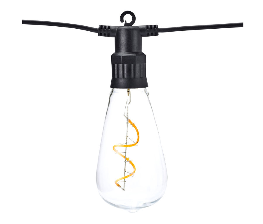 Detailaufnahme einer LED-Filament-Glühbirne aus einer Lichterkette für den Außenbereich.
