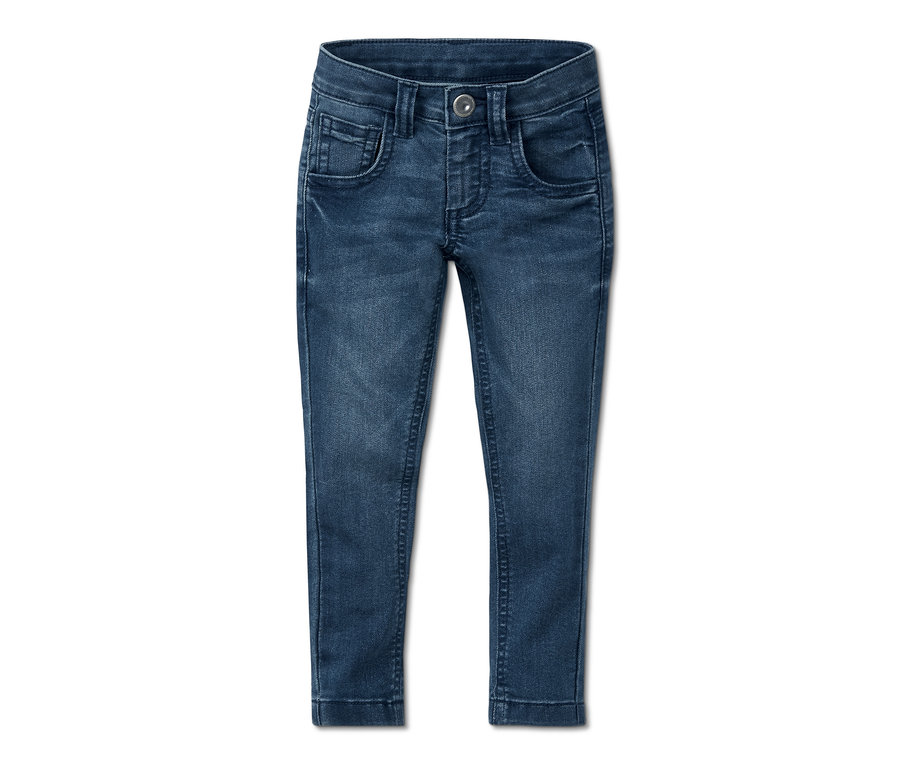 Eine blaue Slimfit-Stretchdenim Jeans auf weißem Hintergrund.