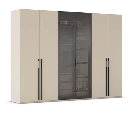 Beiger Kleiderschrank mit zwei Glastüren in der Mitte.