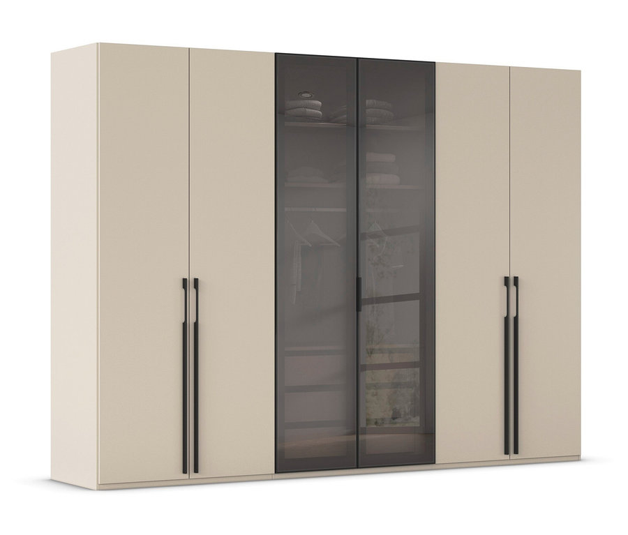 Beiger Kleiderschrank mit zwei Glastüren in der Mitte.