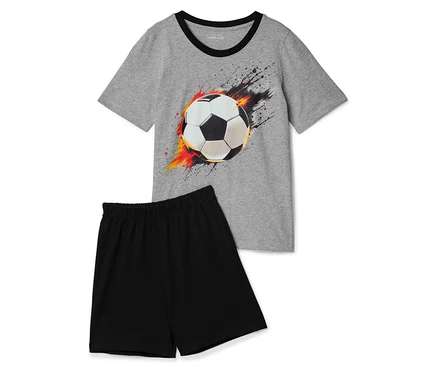 Graues T-Shirt mit Fußballmotiv und schwarze Shorts.