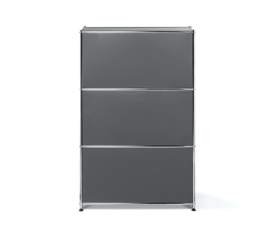 Graues Metallregal mit 2 versetzbaren Klappenfächern.