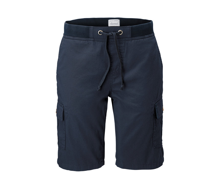 Marineblaue Cargo-Shorts.