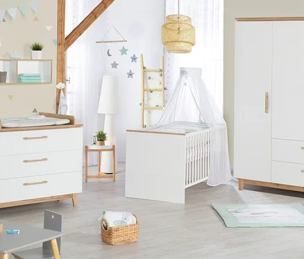 Kinderzimmer mit roba »Finn« Kinderzimmerset mit Bett, Wickelkommode und 3-türigem Schrank.