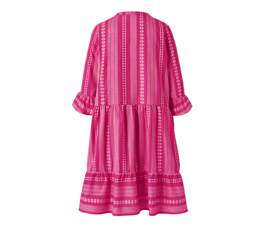 Detailansicht eines Webkleids mit Ikat-Muster in Pink.