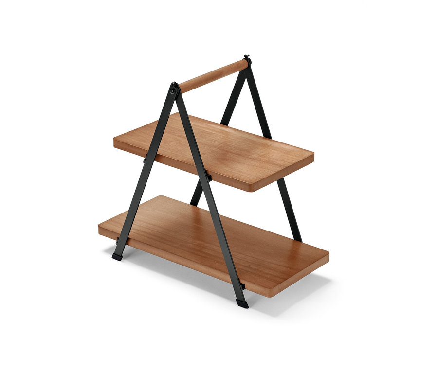 Eine Etagere mit Griff. Zwei rechteckige Holzablagen sind durch einen schwarzen Metallrahmen verbunden.