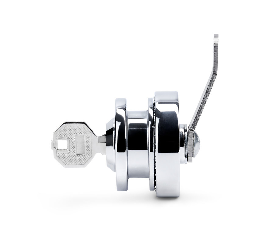 Ein chromfarbenes Ergänzungsset Schloss »CN3« vor einem weißen Hintergrund.