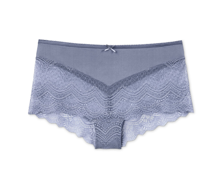 Nahaufnahme eines fliederfarbenen Spitzen-Panty mit Schleife am Bund.