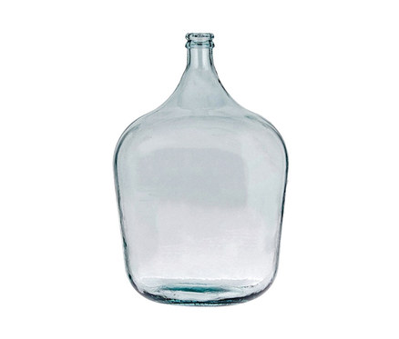 Eine leere Bodenvase "Julieta" aus Glas.