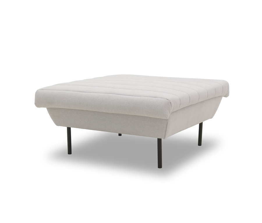 Beiger Hocker mit gesteppter Sitzfläche und dunklen Beinen. LOOKS by Wolfgang Joop Hocker, silberfarben.