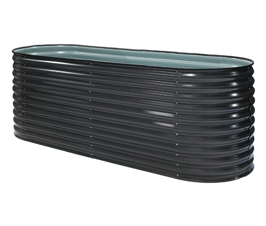 Ein ovales Hochbeet mit einer Breite von ca. 240 cm.