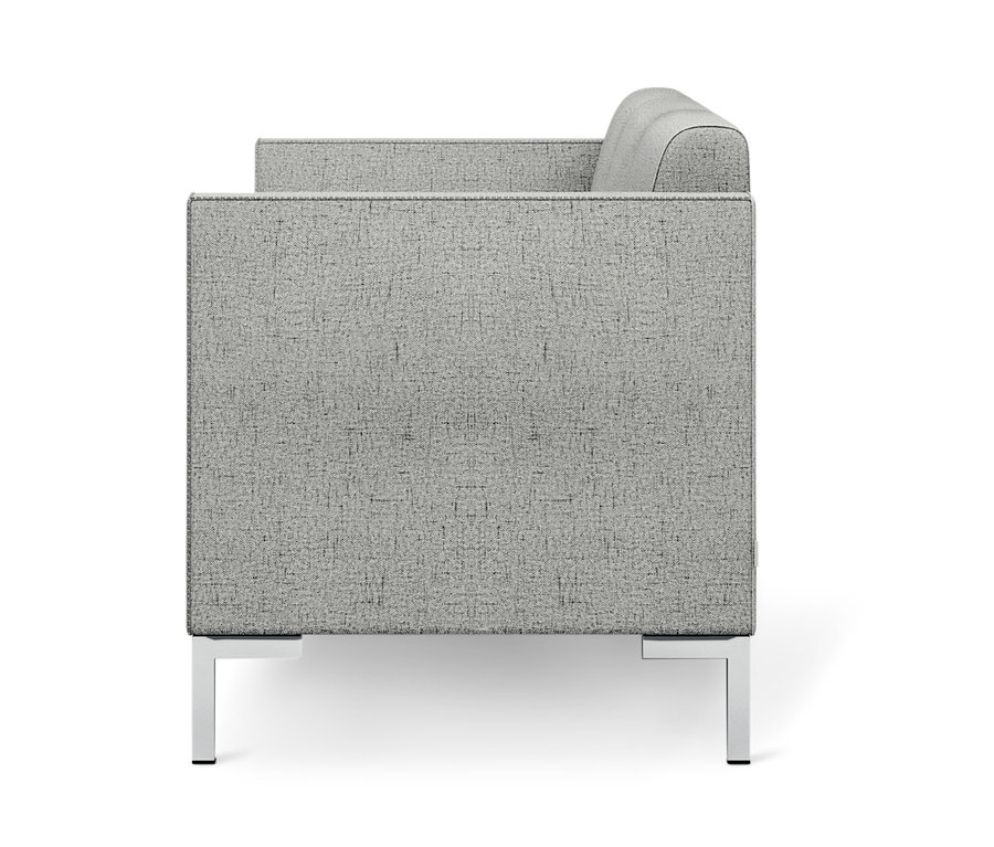 Seitenansicht des 3-Sitzer Sofas »Liv«, kieselgrau, mit Metallfüßen.