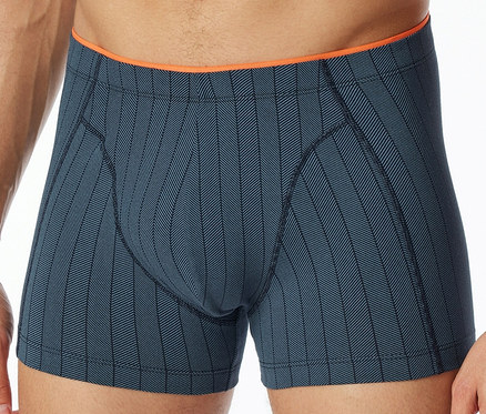 Mann trägt eine SCHIESSER Slipboxer.