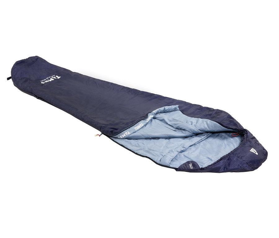 Ein marineblauer Tambu Mumienschlafsack »TALU 1500« auf weißem Hintergrund.