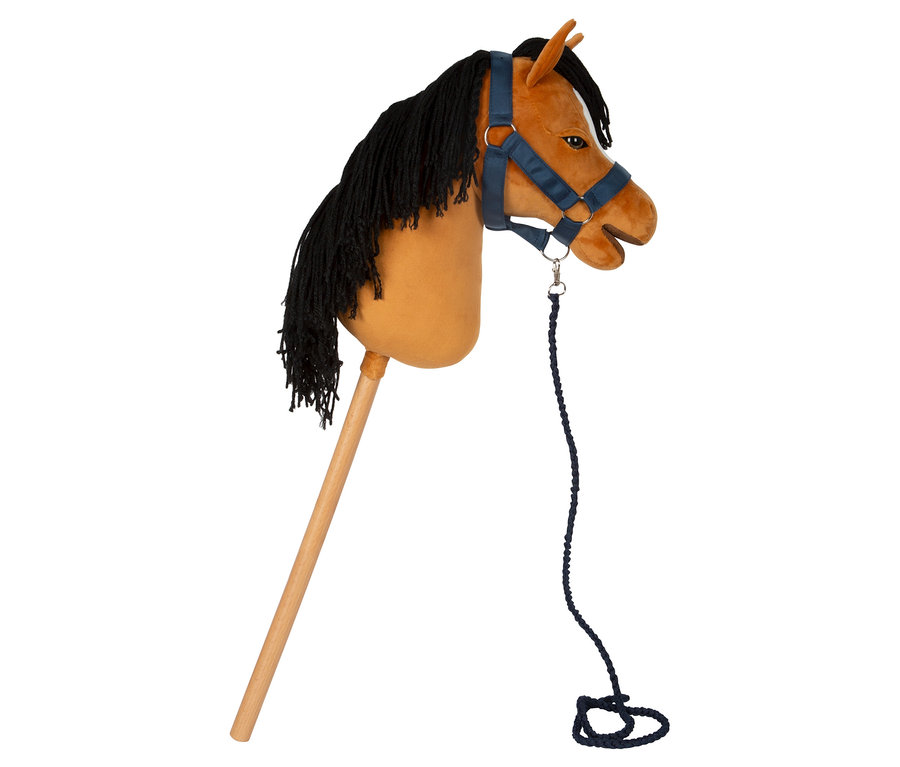 Nahaufnahme von small foot Hobby-Horse »Melodie« mit blauem Zaumzeug und schwarzer Mähne.