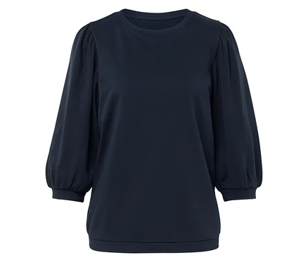 Ein marineblaues Sweatshirt mit Dreiviertel-Puffärmeln.
