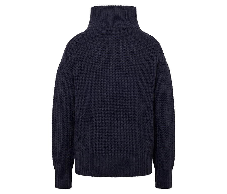 Detailansicht von hinten eines dunkelblauen Strickrollkragenpullovers.