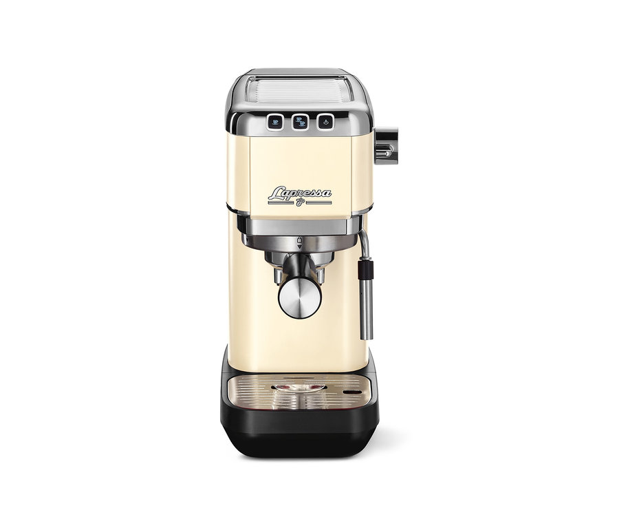 Eine creme »Lapressa« Siebträgermaschine.