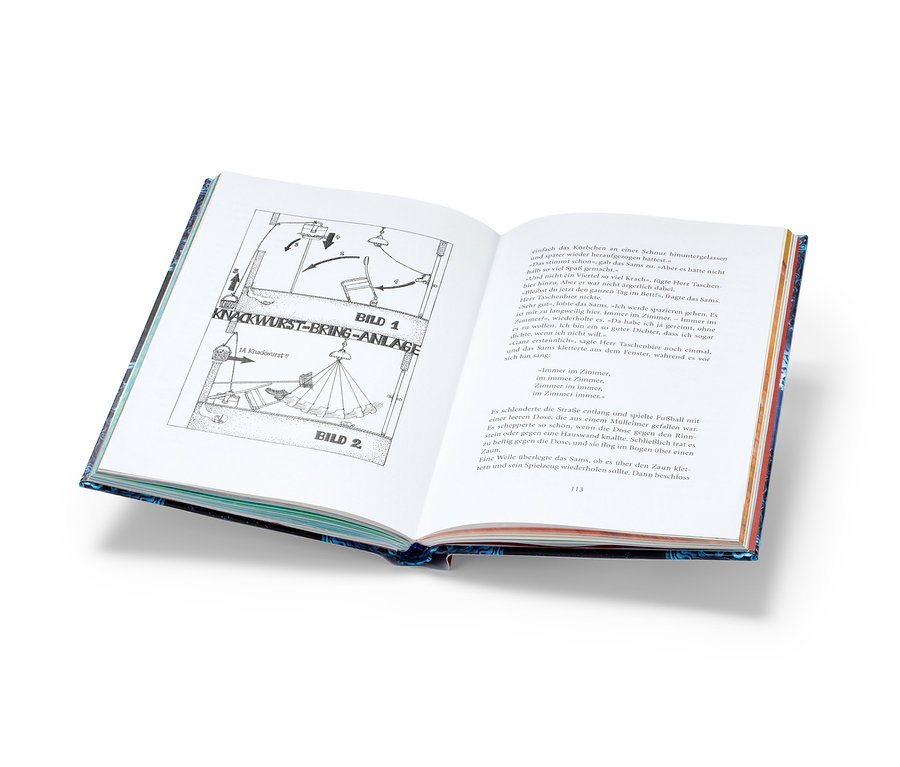 Offenes Buch zeigt Illustration einer Knackwurst-Bring-Anlage.