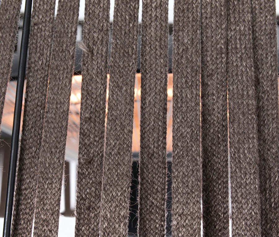 Detailaufnahme eines Sunred-Stand-Heizstrahlers »Artix Corda« mit braunem Textilschirm.
