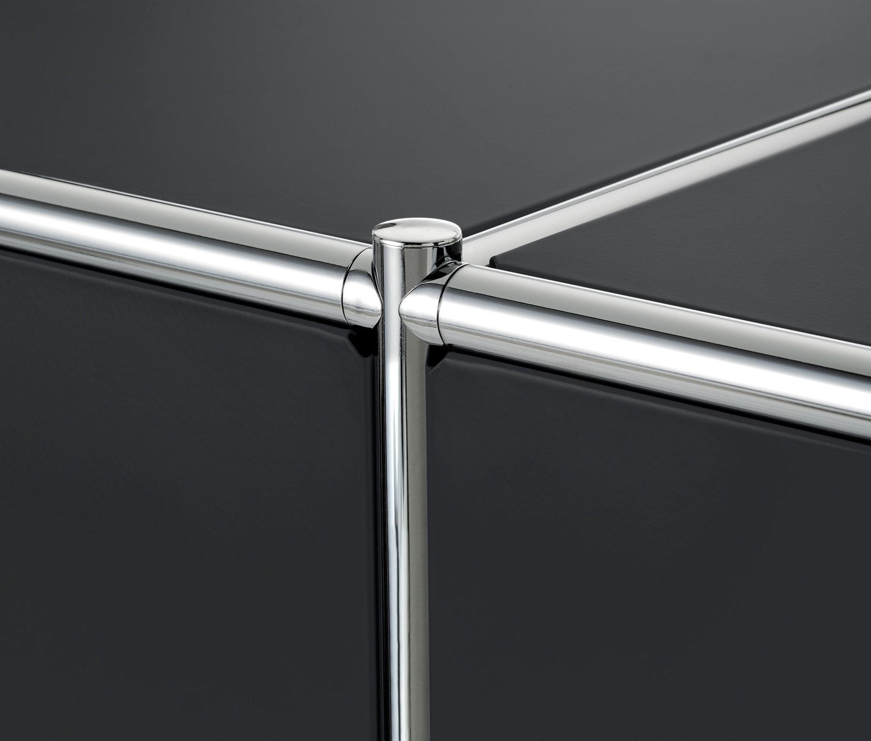 Thumbnail - Tchibo - Sideboard Metall »Cn3« mit versetzbaren Klappenfächern - 152x40x82,5cm - schwarz - Stahl / Aluminium / Kunststo...