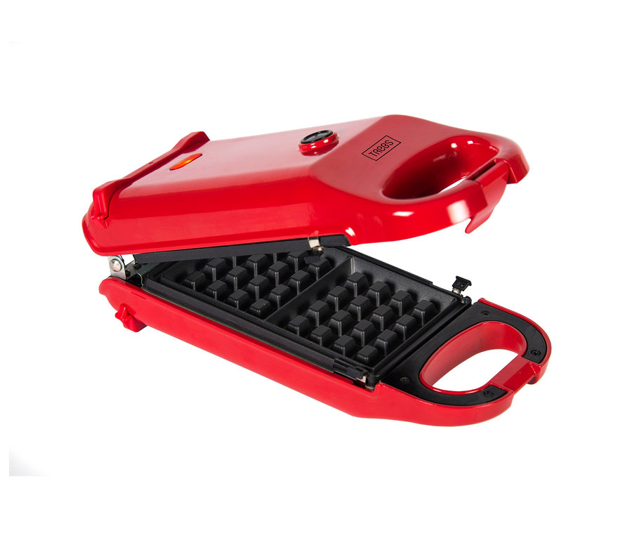 Ein roter, geöffneter 6-in-1-Snackmaker ist bereit für den Einsatz.