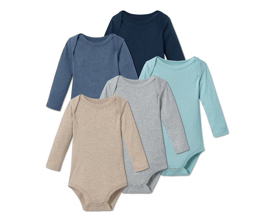 Fünf Baumwoll-Langarmbodys in Beige, Grau, Blau und Hellblau.