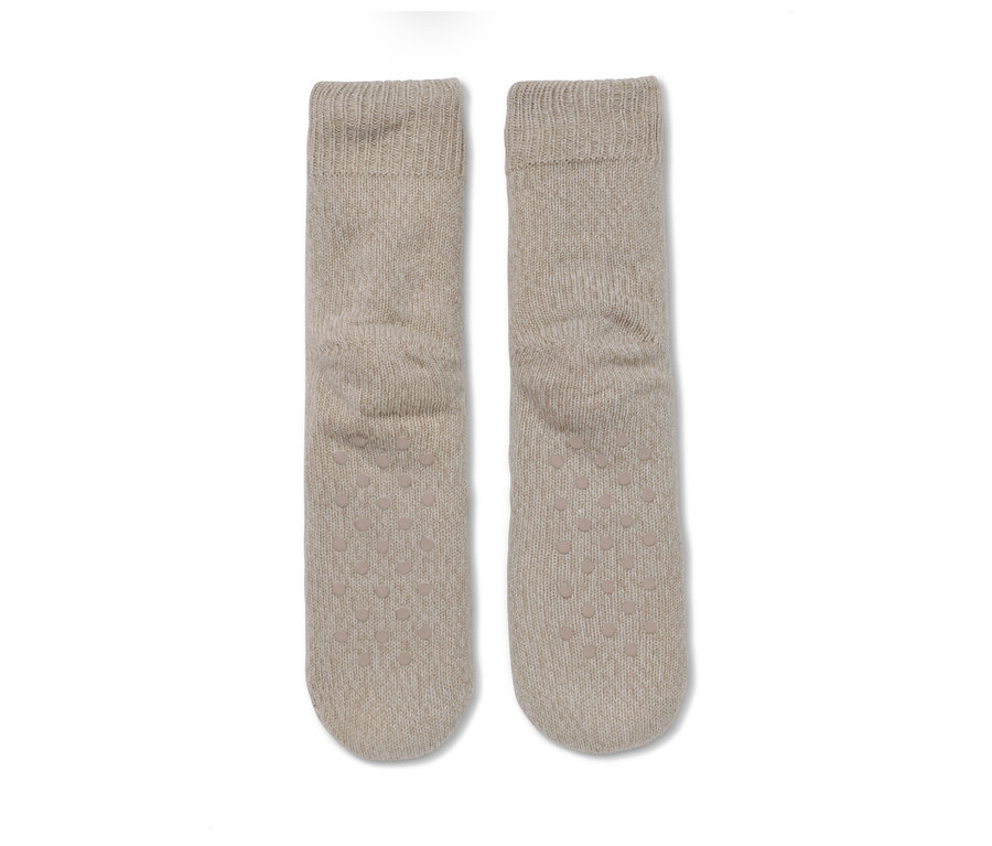 Beige Hausschuh-Socken mit Anti-Rutsch-Sohle.