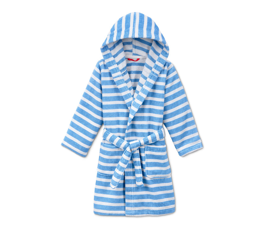 Ein Kinder-Bademantel, hellblau-weiß gestreift, mit Kapuze und Gürtel.