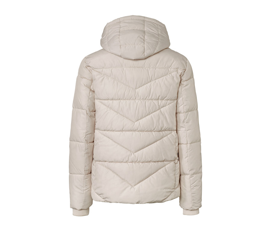 Beige Steppjacke mit Kapuze.