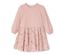 Rosa Baby-Webkleid mit langen Ärmeln und Blumenmuster auf dem Rock.