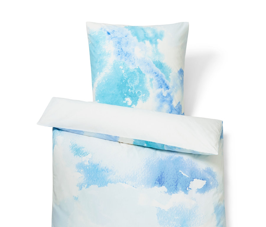 Bettwäsche-Set aus Baumwolle mit blauem Aquarellmuster, bestehend aus einem Kissen- und einem Bettbezug.