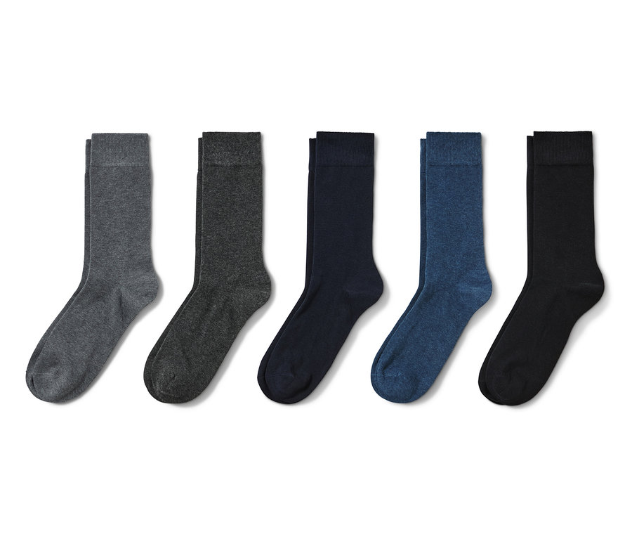 Fünf Paar Socken in Grau, Dunkelgrau, Dunkelblau, Blau und Schwarz.