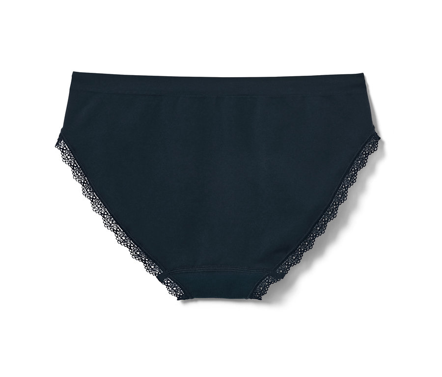Blaue Seamless-Slips mit Spitze.