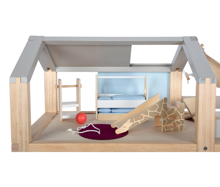 Puppenhaus Natur mit Möbeln von Small Foot, mit Bett, Rutsche und Leiter.