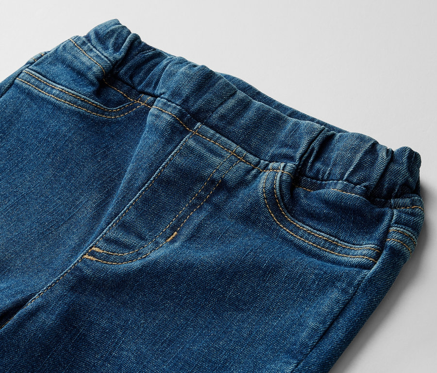 Detail einer Kinder-Pull-on-Pants – Fit »Luca«.