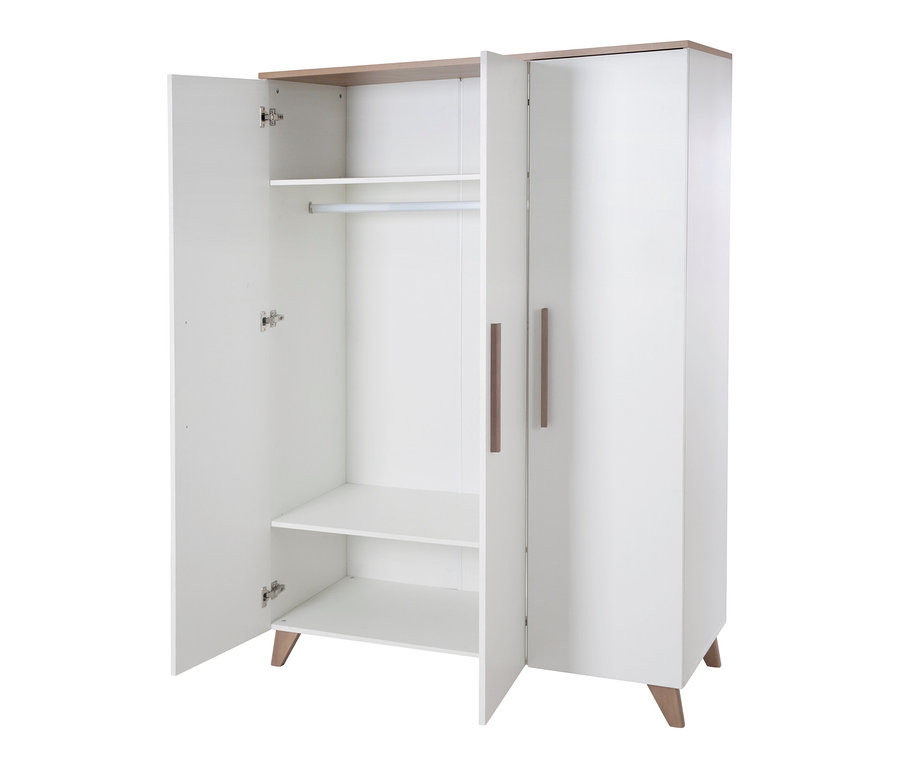 Geöffneter, weißer roba 3-türiger Kleiderschrank »Ole« mit Regalen und Kleiderstange.