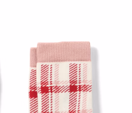 Zwei Paar Kleinkinder-Antirutsch-Socken mit Herz-Jacquard.