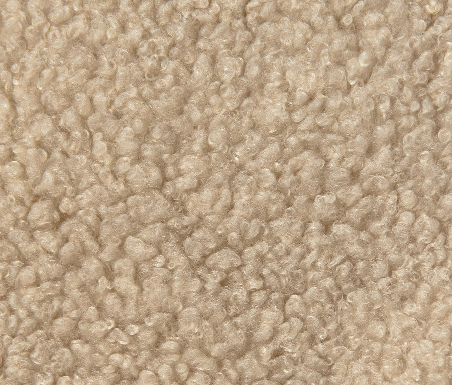 Detailaufnahme der Textur einer Kapuzen-Sweatjacke.